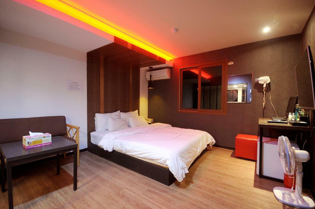 Vitamin Hotel Busan Buitenkant foto